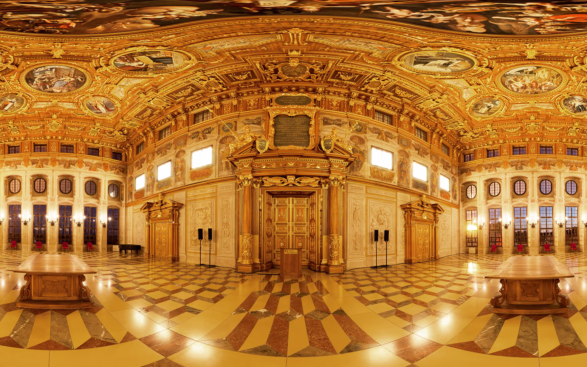 Lichtinstallation im Goldenen Saal Augsburg.